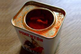picture of a tin of smoked paprika